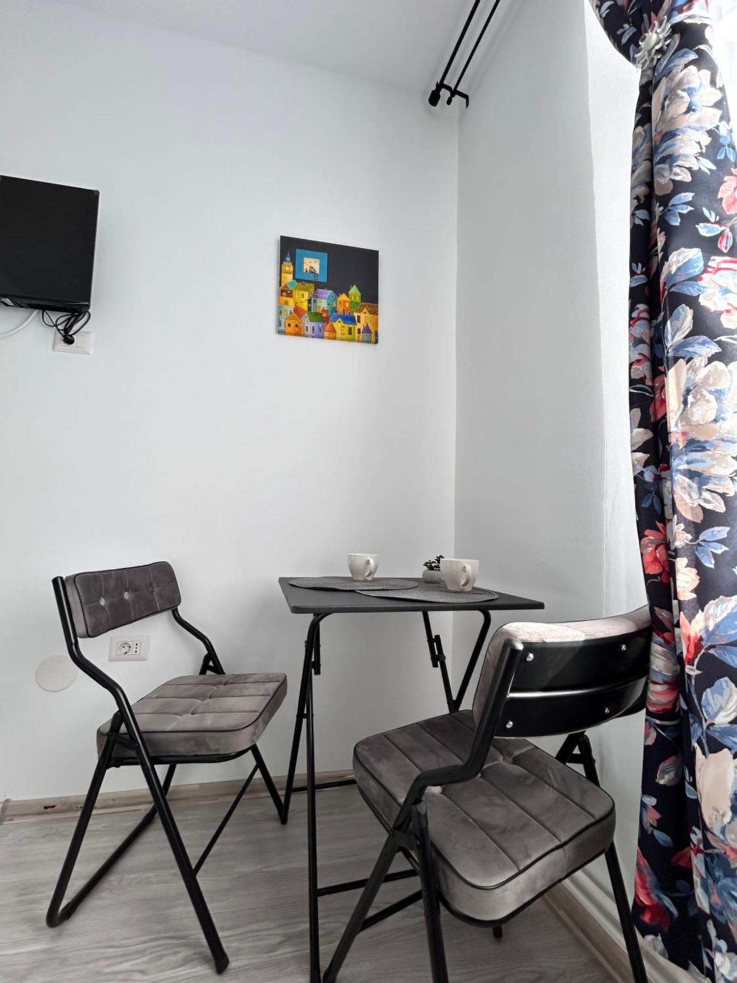Lower Town Studio #2 Sibiu Bagian luar foto