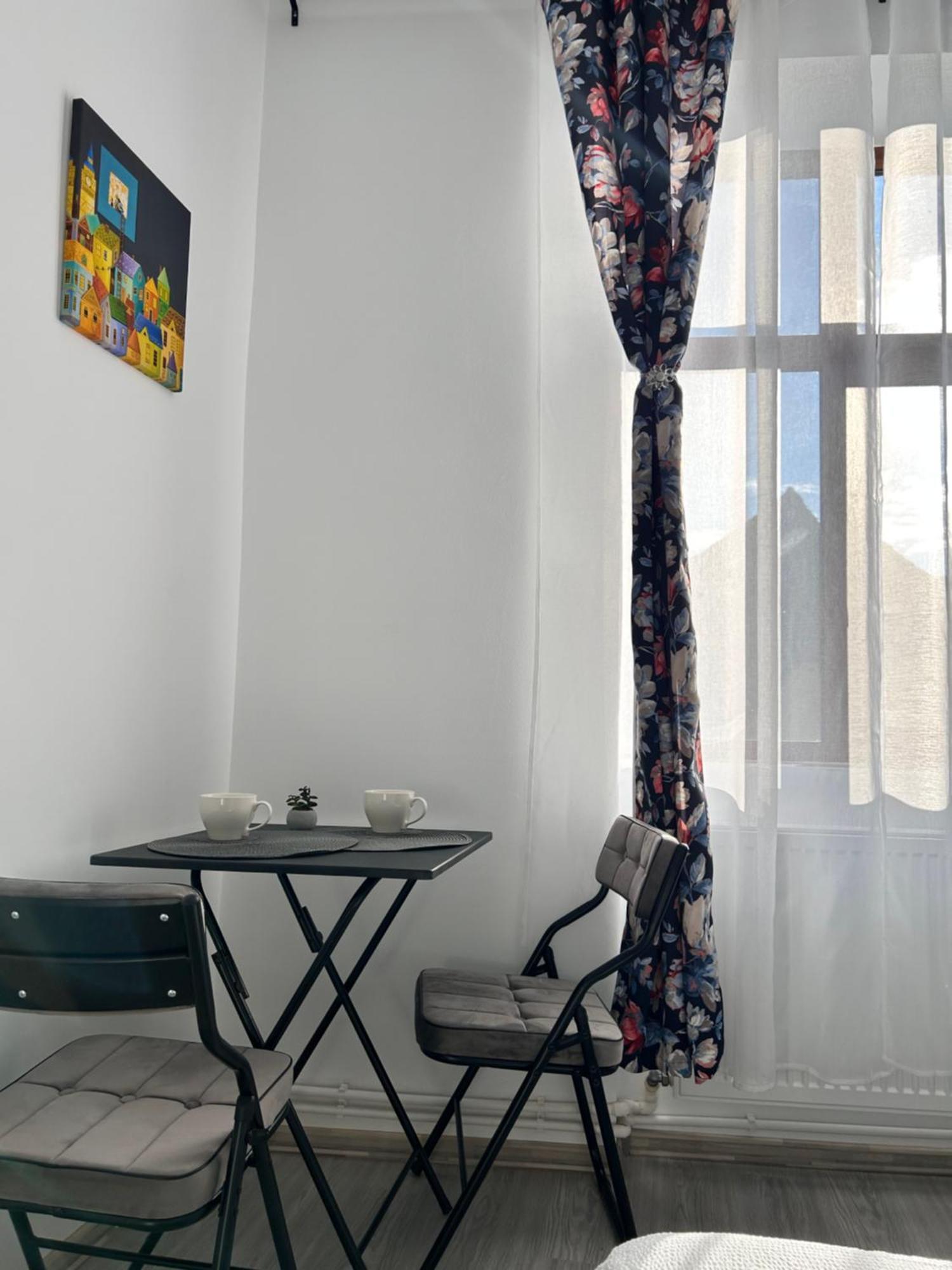 Lower Town Studio #2 Sibiu Bagian luar foto